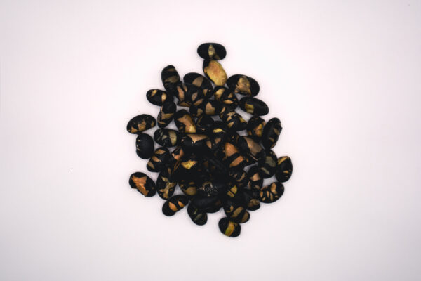 Graines de soja noir grillées